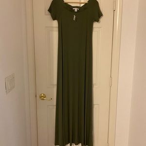 NEW WITH TAGS Motherhood maternity maxi dress